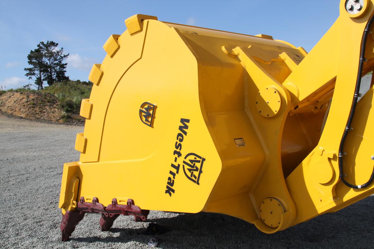 New PC1250SP8 Rock Bucket WestTrak NZ